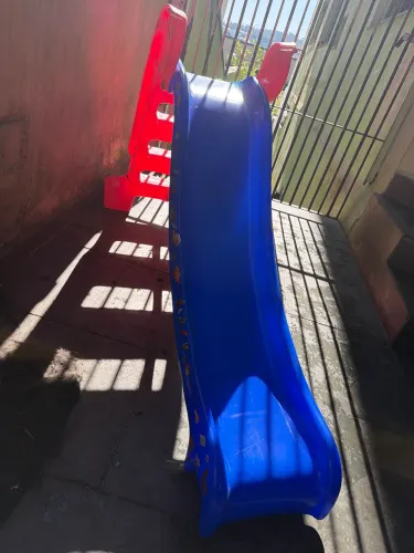 Escorregador infantil