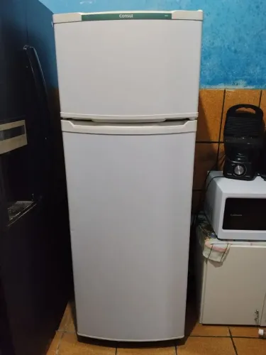 VENDO geladeira duplex gelo seco ótimo estado ligue ou WATS *