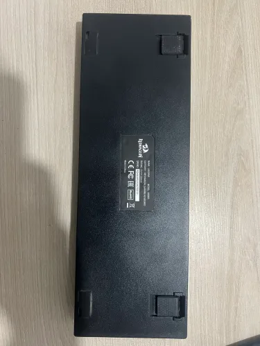 Teclado mecânico Redragon Lakshmi K606R.
