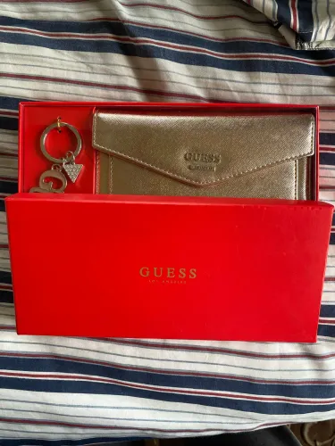 Carteira de mão Guess