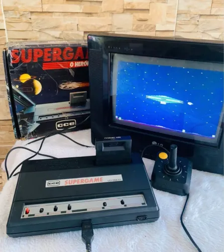 Atari Supergame CCE com caixa e manuais de época ( faço envio )