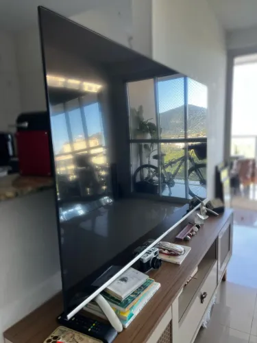 TV Philco 65 Smart 4K + Suporte pra parede
