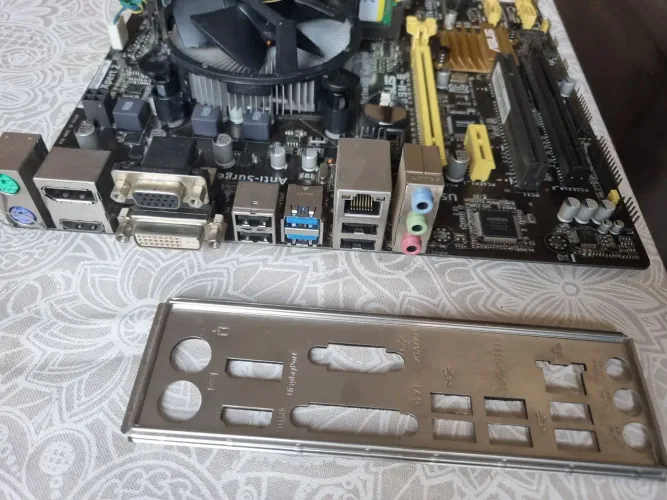 Kit placa mae asus, processador i5 4440, 4gb memoria dd3 1333mhz, 