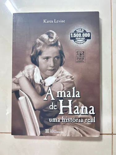 Livro A mala de Hana