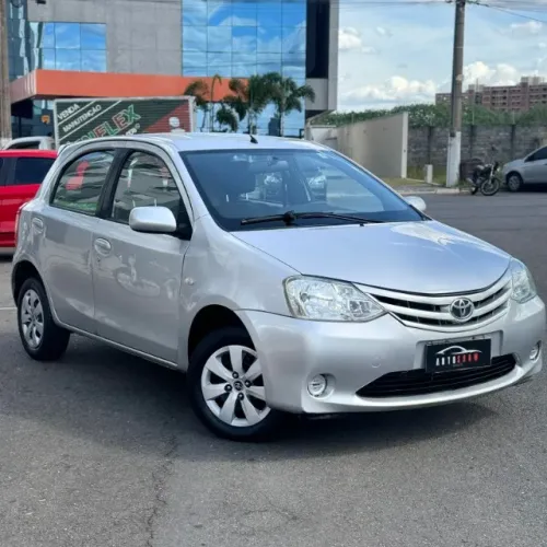 Toyota Etios XS 1.3 Flex 16V 5P Mec. 2013