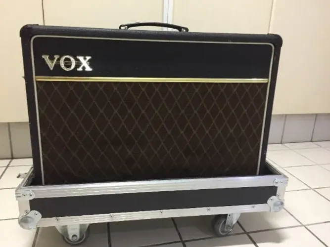 Caiu o preço! Amplificador para guitarra Vox AC-15 (AC15TB2) Made in England! Case!
