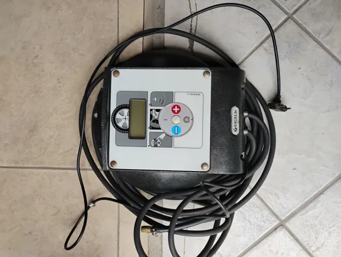 Vendo calibrador digital com mangueira em excelente estado 