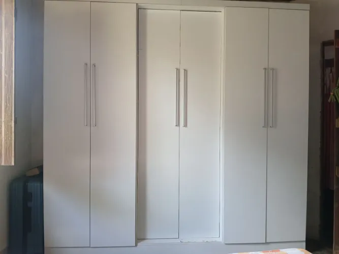 Vendo guarda roupa semi novo