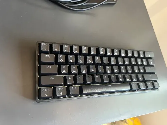 Teclado Mecânico Skyloong SK61 Gateron Yellow RGB