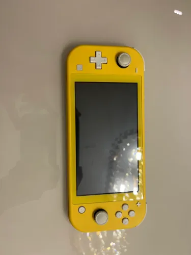 Nintendo Switch Lite não desbloqueado + cartão microSD 128GB + case personalizada