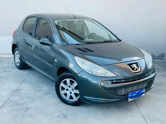 Peugeot 207 XR 1.4 Flex 8V 5P 2012