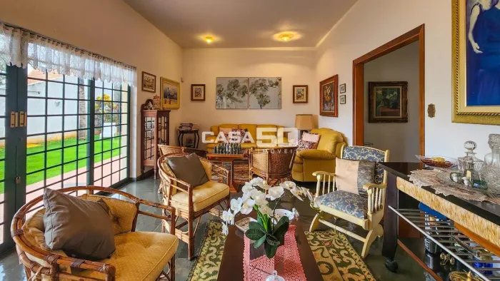 Casa a venda em Sousas - Campinas