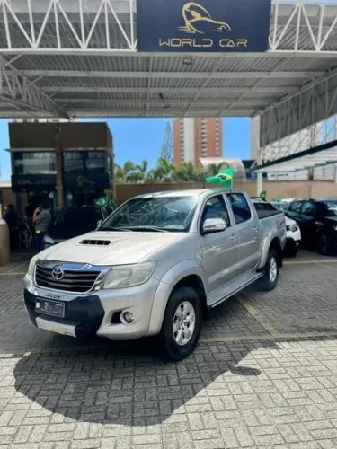 Toyota Hilux CD SRV D4-d 4X4 3.0 TDI Diesel AUT 2014