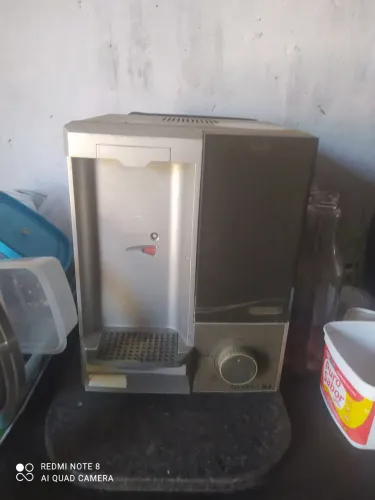 Vendo bebedouro eletrico