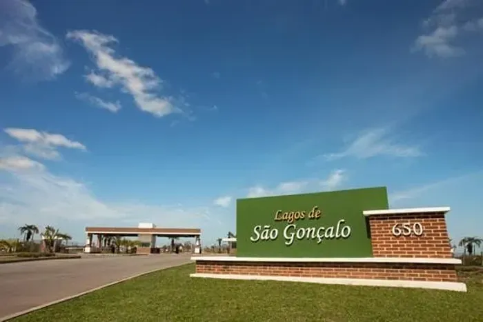 Terreno Fundo lago, com 625 m² no Lagos de São Gonçalo, Pelotas/RS. Condomínio fechado com