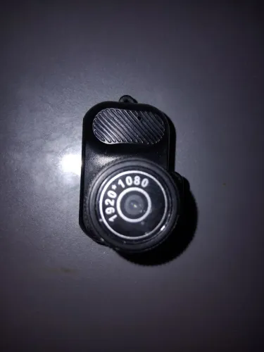 Mini câmera digital bate foto e filma com qualidade