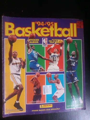 Álbum de basketball 94/95 com 124 figurinhas