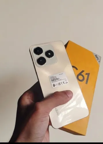 C61 256gb + 16 de ram e NFC em perfeito estado