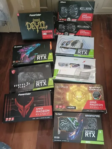 Vendo Lote com 10 Placas de vídeo Usadas