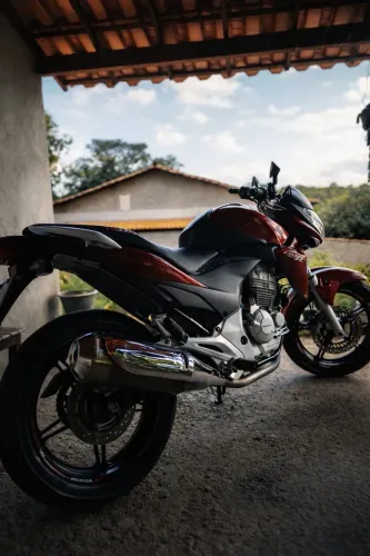 Moto Honda CB 300