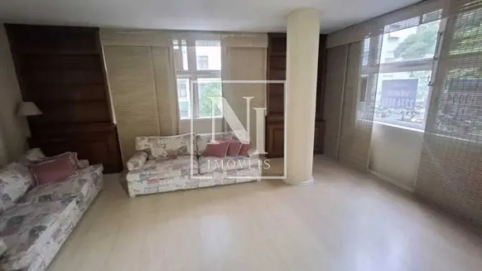Apartamento : Padrão / Residencial / Copacabana