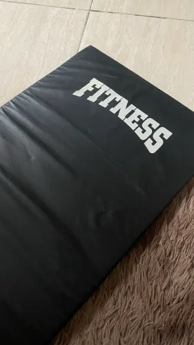 Colchonete Fitness Preto em Ótimo Estado para Exercícios e Academia