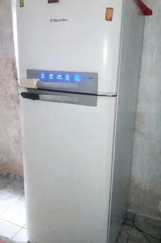 Geladeira Electrolux gelo seco funcionando