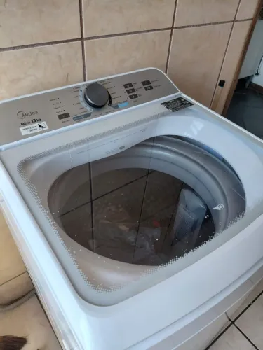 Máquina semi-nova para vender