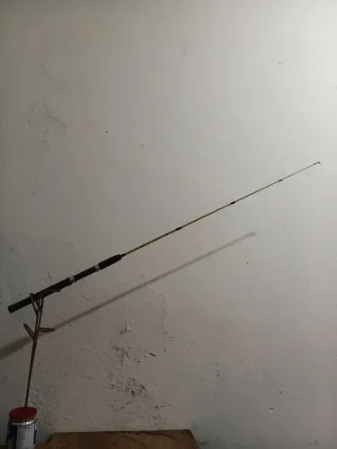 Suposta par a vara de pesca é muito prático é isso mesmo