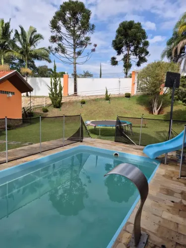 Oportunidade, linda chácara no Cond Villagio Alpino, piscina, vista para a Pedra Do Baú e 