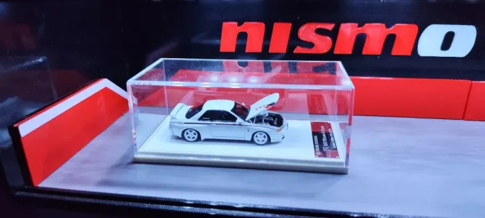 Miniatura R32 GTR NISMO 1:64 