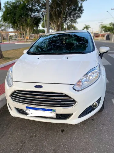 Ford Fiesta 1.6 16V Flex Aut. 5P 2014
