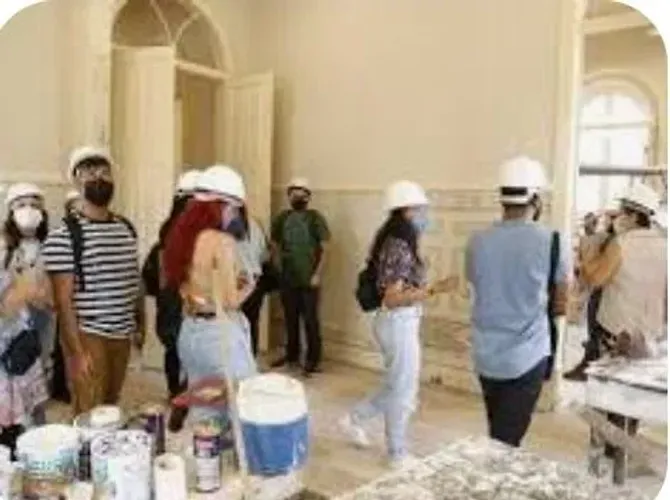 ARQUITETA OU ALUNA FINAL DE CURSO PARA AUXILIAR UMA ESTUDANTE DE ARQUITETURA 
