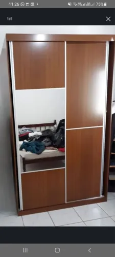Guarda roupa de solteiro 