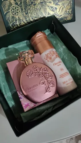 Kit Floratta rose bouquet novo creme e perfume 