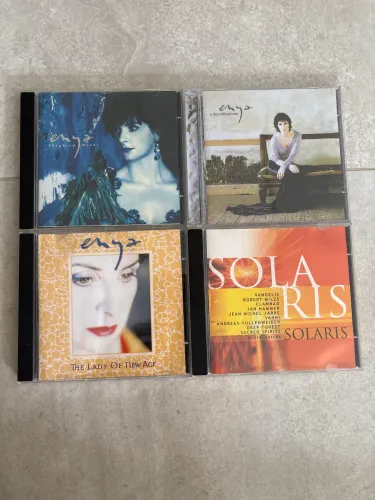 Vendo CDs Enya + Solaris