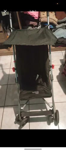 Carrinho de passeio de bebê