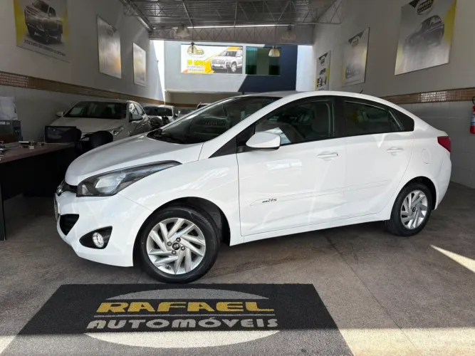 Hyundai HB20S C.style/c.plus1.6 Flex 16V Aut. 4P 2015