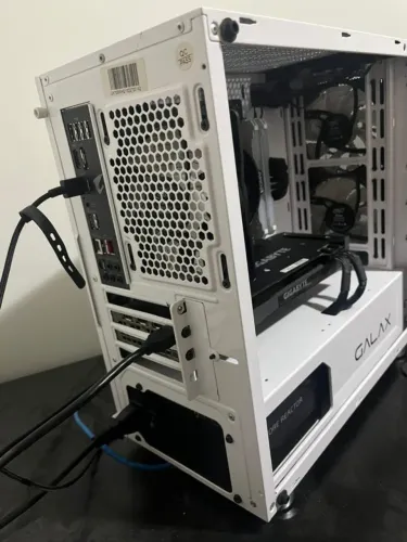 PC Gamer Ryzen 5 5600X + RX 6700 XT | 16GB RAM 