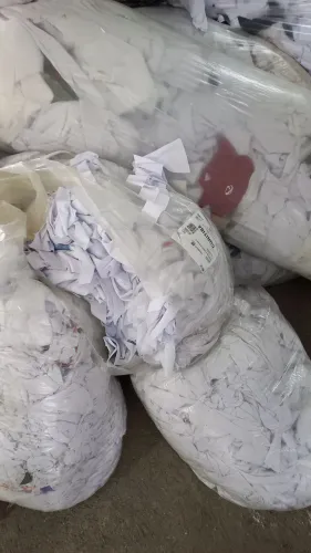 Doação retalhos pequenos de malha e tecidos diversos