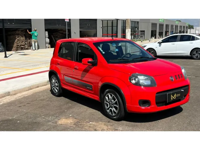Fiat Uno Sporting 1.4 EVO Fire Flex 8V 4P 2014