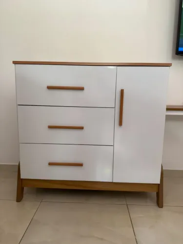Cômoda muito linda e bem conservada