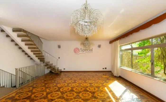 Sobrado com 4 dormitórios à venda, 400 m² no Jardim Vila Formosa.