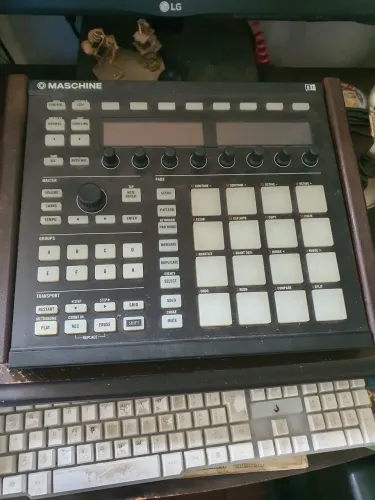 Maschine mk2 impecavel