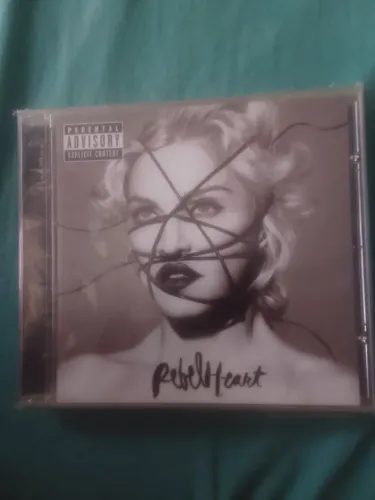 Cd Madonna rebel heart usado