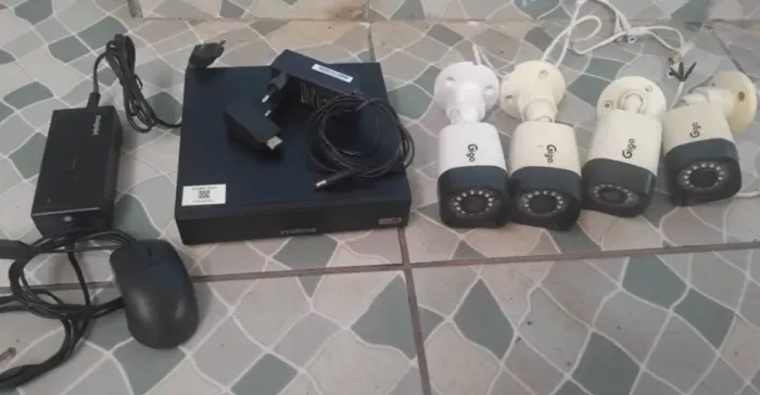 CAMERAS + DVR