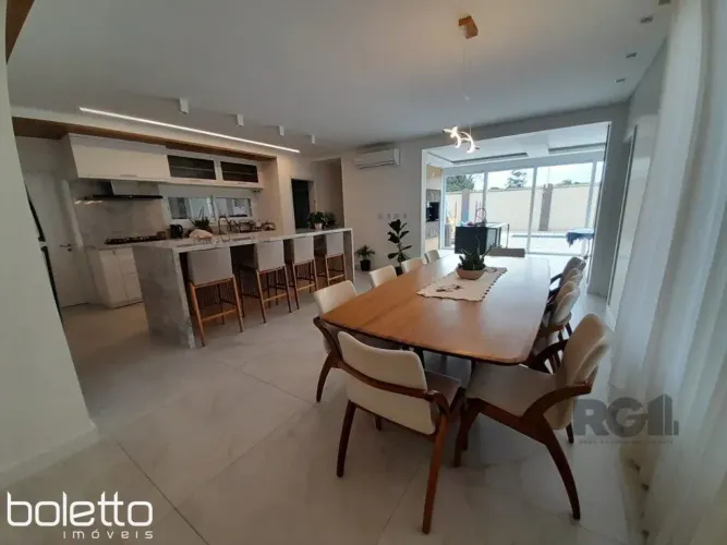 Condomínio alto padrão com clube 304,00m² para comprar por R$2.800.000,00
