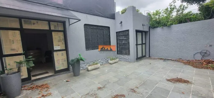 Casa para Aluguel em Campinas (Vila João Jorge) | 6 Quartos, 3 Banheiros e 2 Vagas