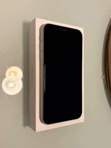 iPhone XR usado