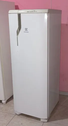 Geladeira eletrolux
